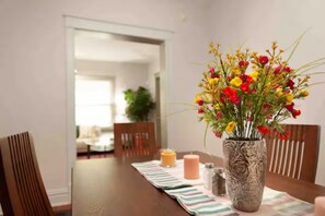 تناول الطعام