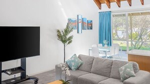 TV, fireplace - Country Retreat 3 Cottages | Pool | Mountain Views (Wonga Park)