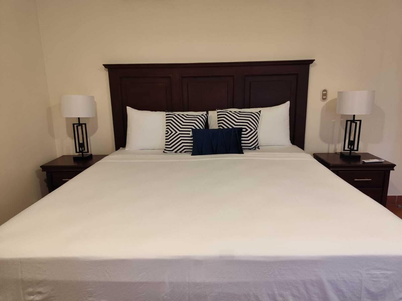 Junior-suite - balkon | Senge med topmadrasser, individuelt design