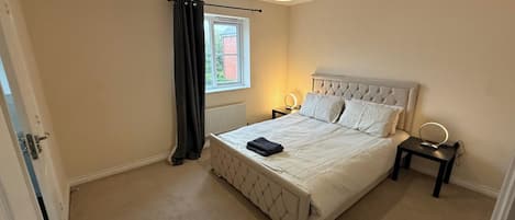 3 bedrooms, WiFi, bed sheets