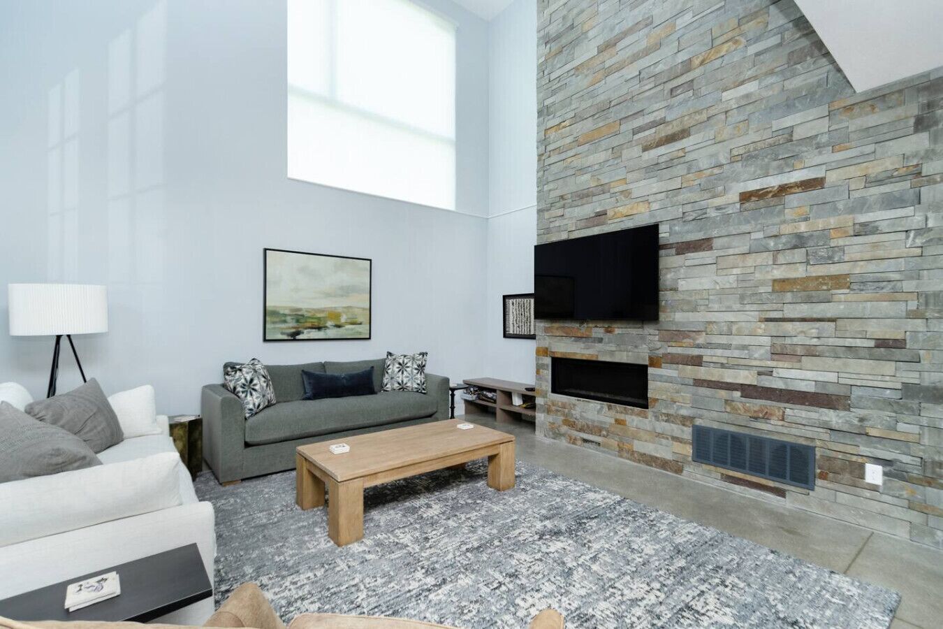 TV, fireplace, stereo