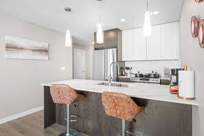 Fridge, microwave, oven, dishwasher