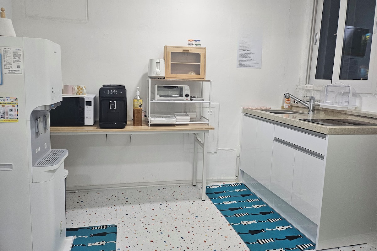 迷你雪櫃、微波爐、爐具、多士爐