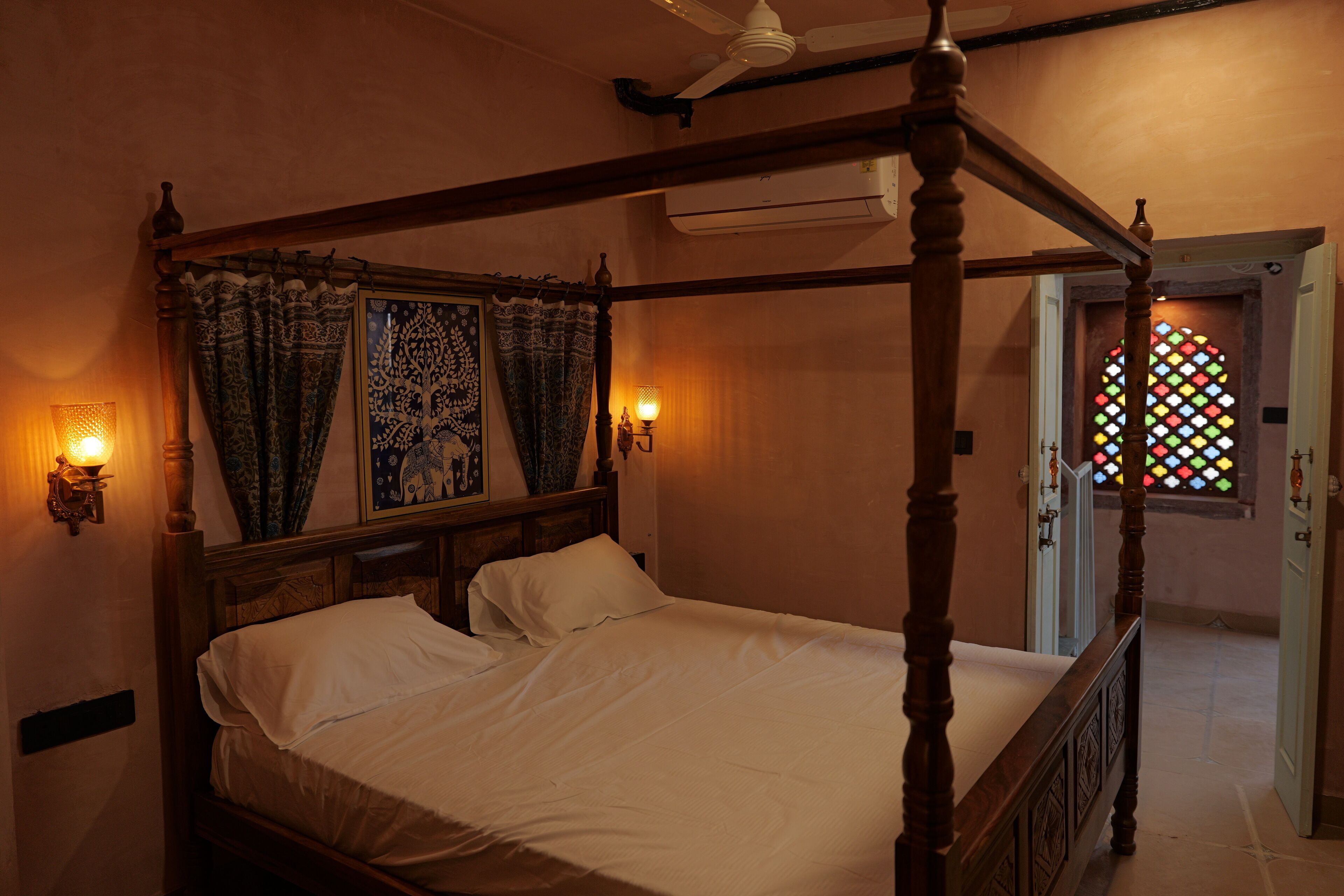 笔记本电脑工作区、熨斗/熨板、免费 WiFi