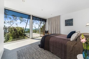 2 عدّة غرف نوم ومكواة/لوح كي وواي فاي