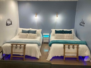 2 habitaciones, tabla de planchar con plancha, wifi y ropa de cama 