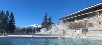 Hinton Mountain House