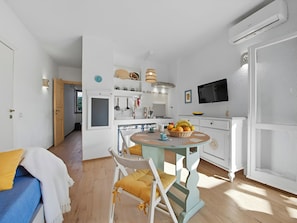 Interior - Iris 5, Terza Spiaggia by Interhome (Golfo Aranci)