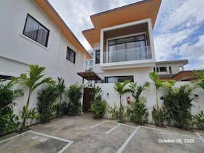 家庭別墅, 5 間臥室, 山景 | 客房內保險箱、書桌、遮光布/窗簾、隔音