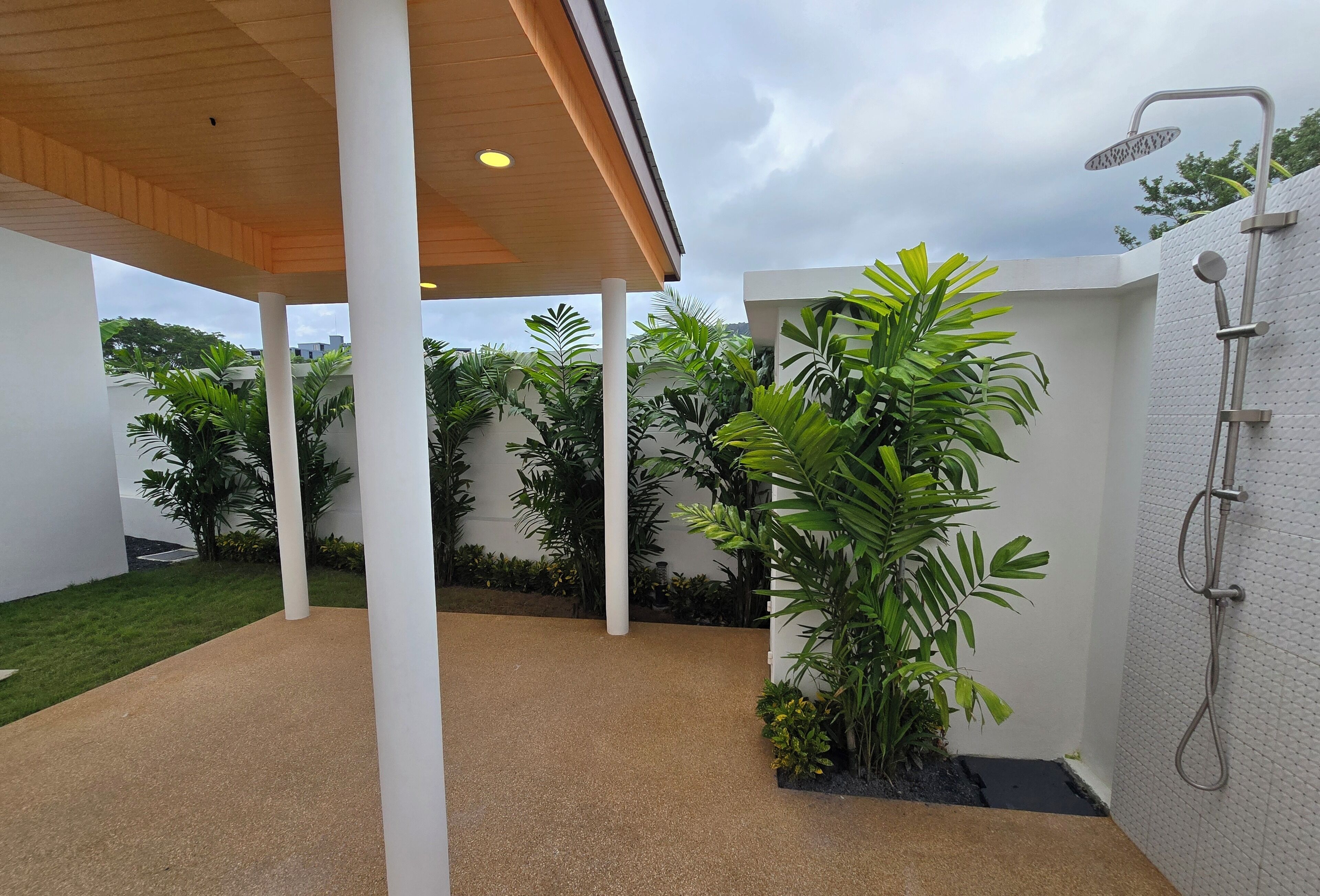 Family Villa, 5 Bedrooms, Mountain View | In-room safe, desk, blackout drapes, soundproofing