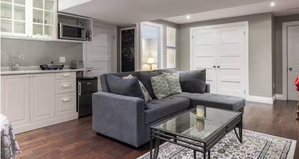 Family and pet friendly, stylish private suite in a calm and clean neighbourhood