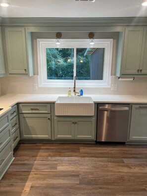 淋浴設備、風筒、提供毛巾、番梘