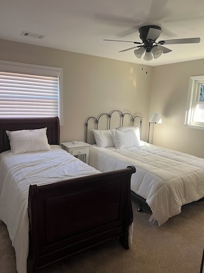 4 bedrooms, iron/ironing board, free WiFi, bed sheets