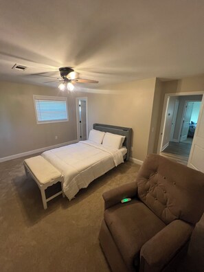 4 habitaciones, tabla de planchar con plancha y wifi gratis 