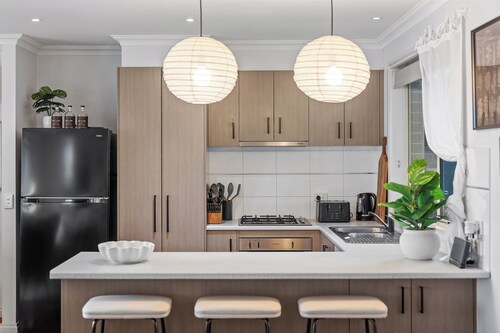 Just steps away to the very heart of Healesville! Location Location Location!