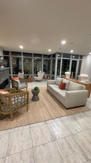 Interior - Luxury Midtown Stay w/ Stunning Skyline Views (Houston)