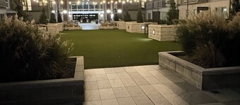 Luxury Midtown Stay w/ Stunning Skyline Views