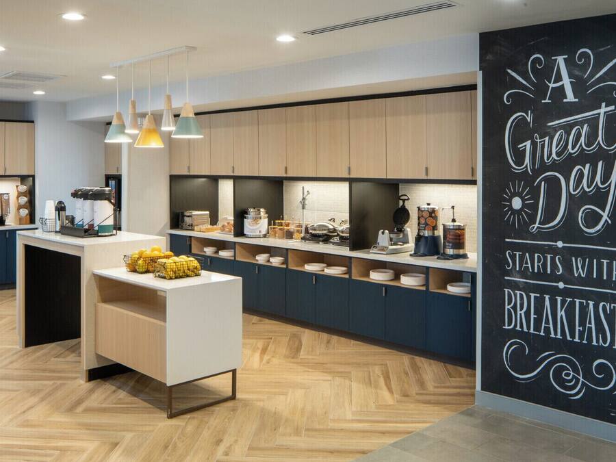 Free daily continental breakfast