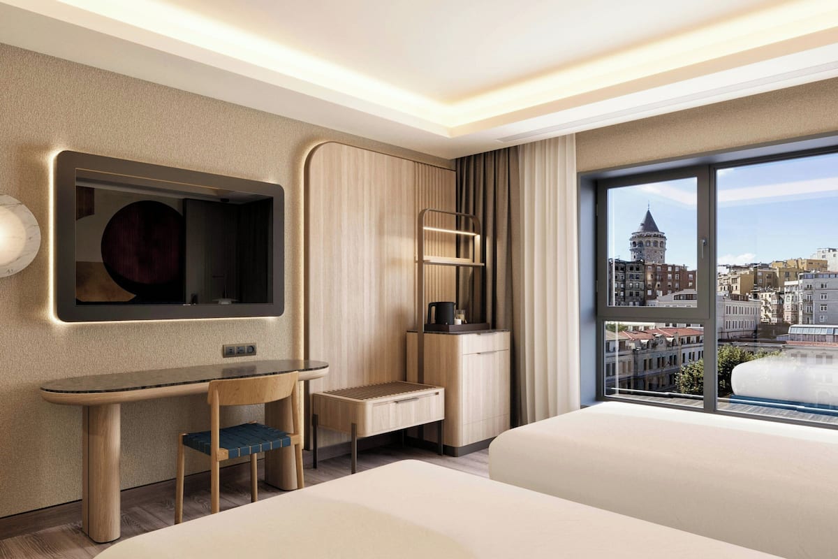 Deluxe Room, 2 Twin Beds, Tower | Premium bedding, minibar, in-room safe, desk