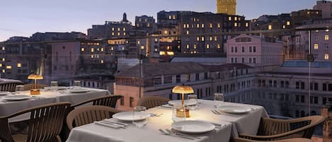 2 restaurants servant le petit déjeuner