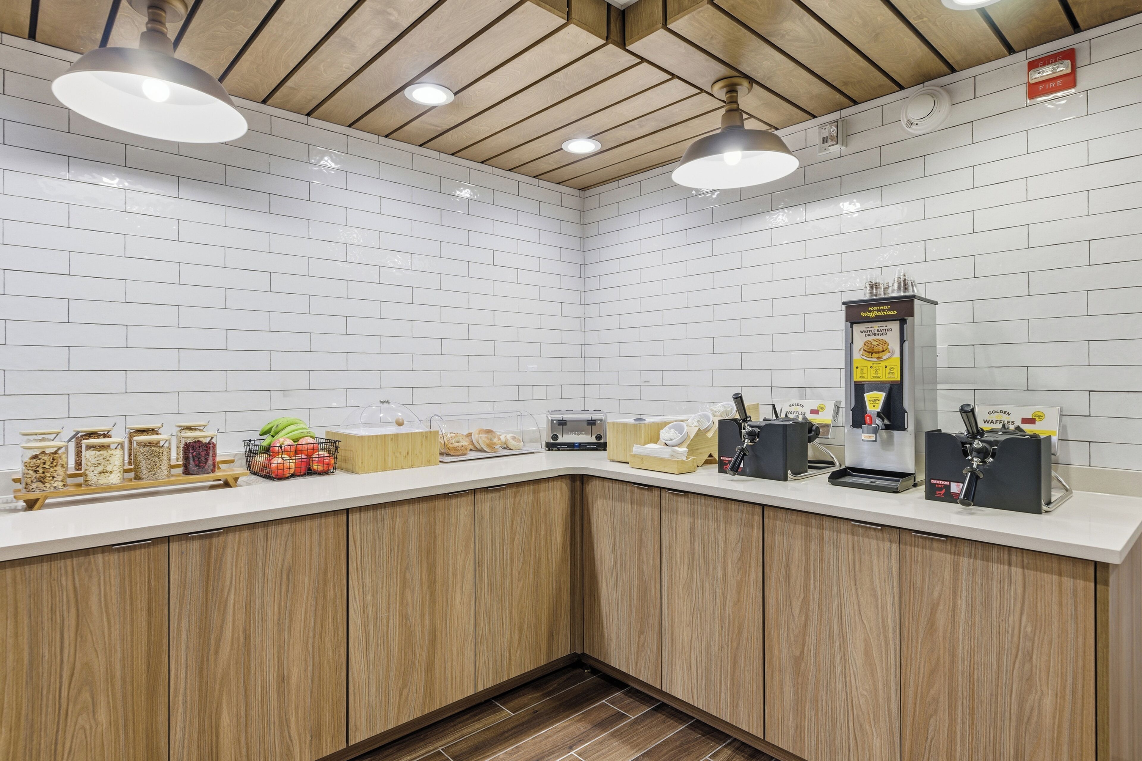 Free daily continental breakfast