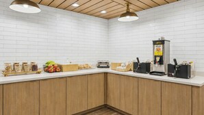 Free daily continental breakfast - Fairfield by Marriott Inn & Suites Mount Pleasant, WI (Mount Pleasant)