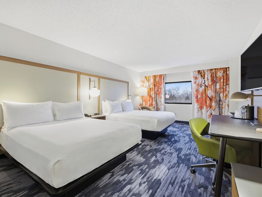 Premium bedding, blackout drapes, iron/ironing board, free WiFi