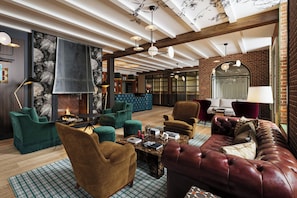 Cocktail bar, alfresco dining, open daily - The Union Hotel, Flemington, A Tribute Portfolio Hotel (Flemington)