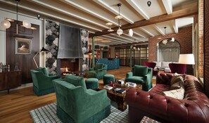 Coin salon dans le hall