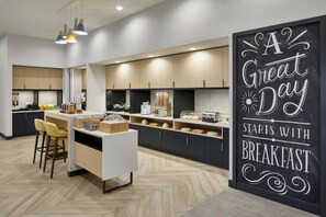 Petit déjeuner continental compris tous les jours
