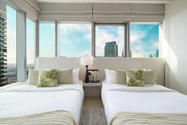 Luxury Apartment, Balcony, City View
