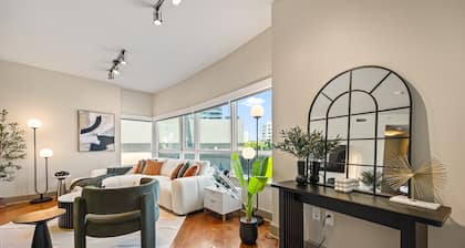 Modern Downtown Retreat - Walk to Gaslamp & Petco