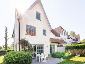 Exterior - Stylish holiday home with cosy garden (Sint-Idesbald)