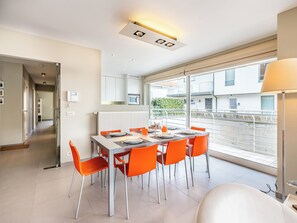 Dining - Newly built flat right on the beach (Koksijde)