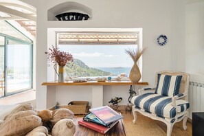 6 bedrooms, desk - Los Olivos Los Olivos (Rhodes)