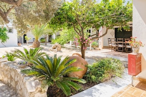 فيلا | 6 عدّة غرف نوم