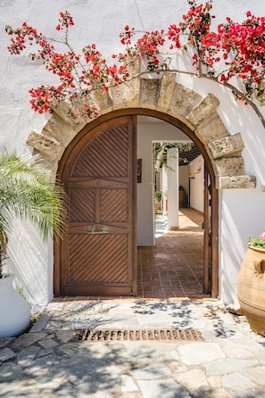 فيلا | 6 عدّة غرف نوم