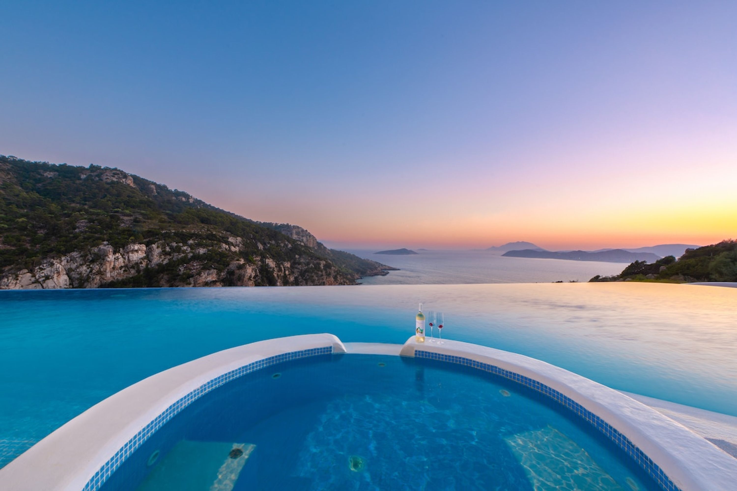 Villa | 6 bedrooms, desk