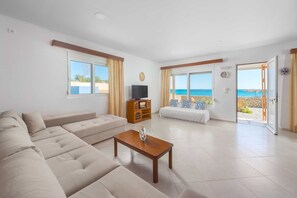 House | 4 bedrooms - The Rhodes South Escape Beachfront in Plimiri (Rhodes)