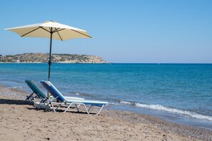 House | 4 bedrooms - The Cottage South Escape With Beach Front Pool (Rhodes)