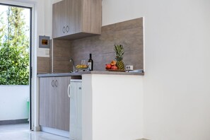 Apartment - Room 13 Bellezza Studios Groundfloor 13 (Rhodes)