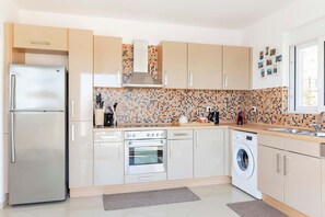 3 habitaciones y escritorio 