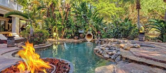 62 Acre Island - Sleeps 40+