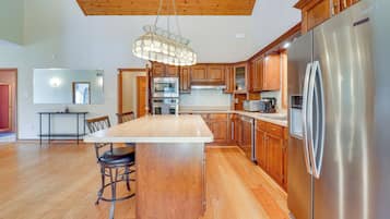 冰箱、微波炉、炉灶、洗碗机