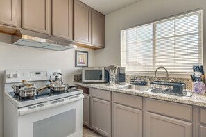 Kaffetrakter/tekoker og kjøkkenutstyr