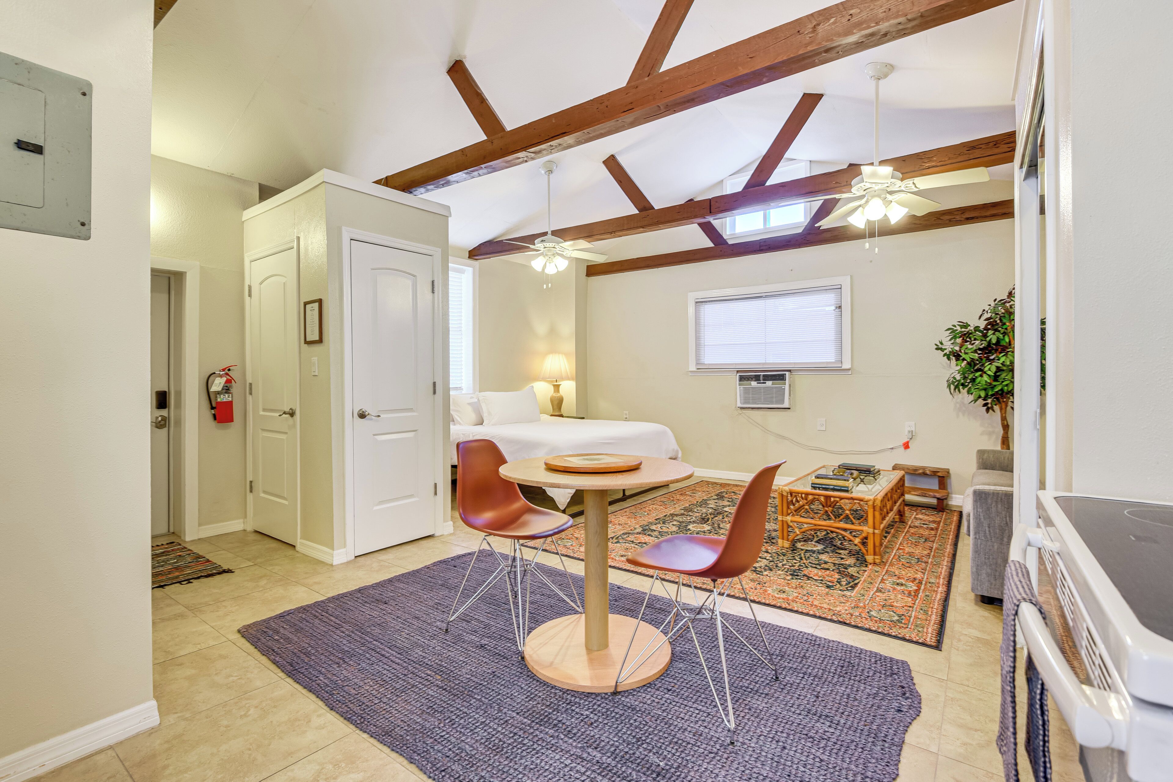 Internet, bed sheets