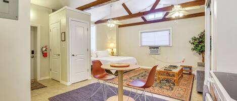 Internet, bed sheets