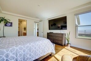3 habitaciones, escritorio, tabla de planchar con plancha y internet 