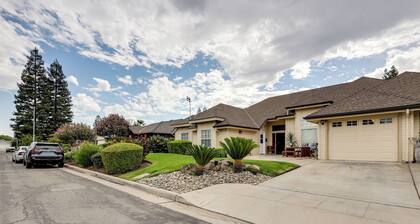 Golf, Hike, Explore: Apt 9 Mi to Dtwn Fresno!