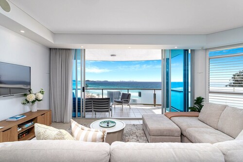 Kirra Oceanfront Views
